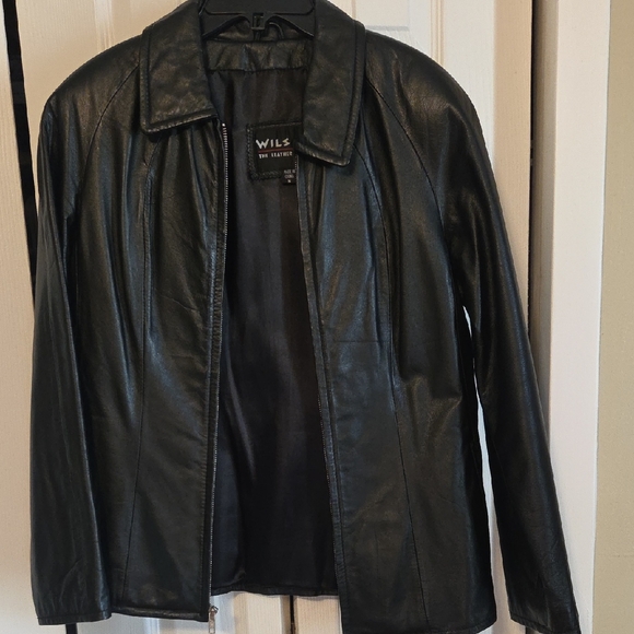 Wilson Jackets & Blazers - Wilson Women's Classic Black Leather Jacket